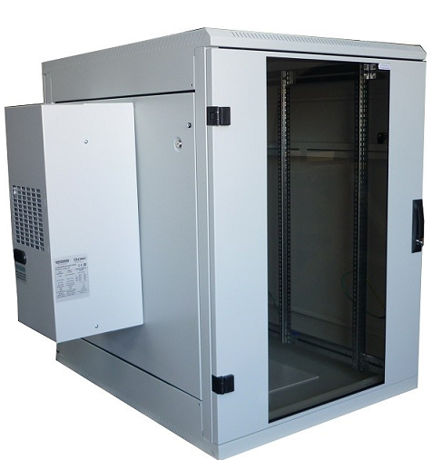 Serverschrank Rack mit seitlicher Kühlanlage